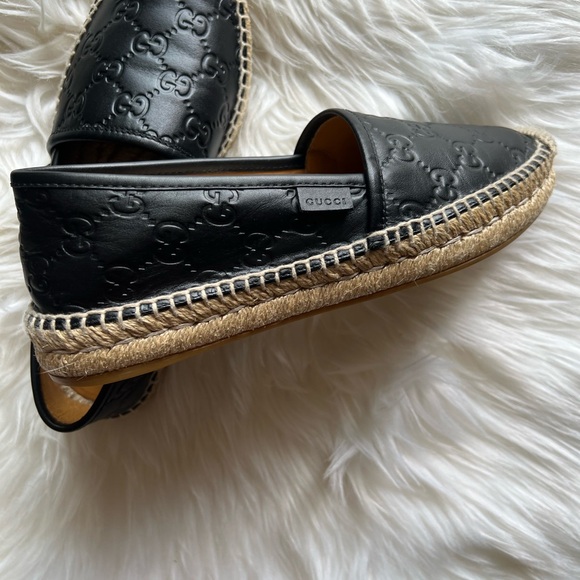 Gucci Shoes - ✨SALE ✨Gucci Black leather microguccissima Espereldies.